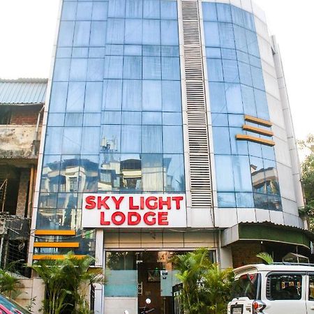Hotel Skylight 나비뭄바이 외부 사진