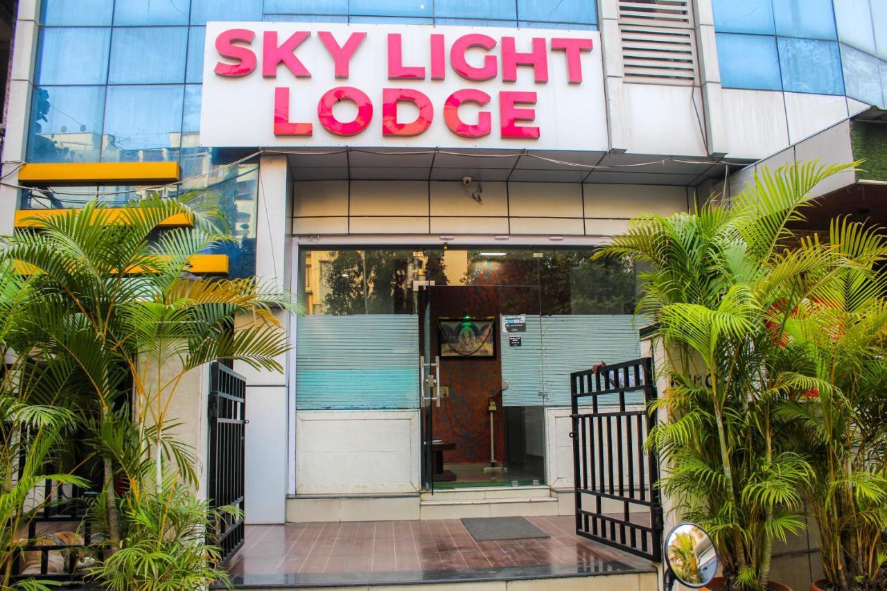 Hotel Skylight 나비뭄바이 외부 사진