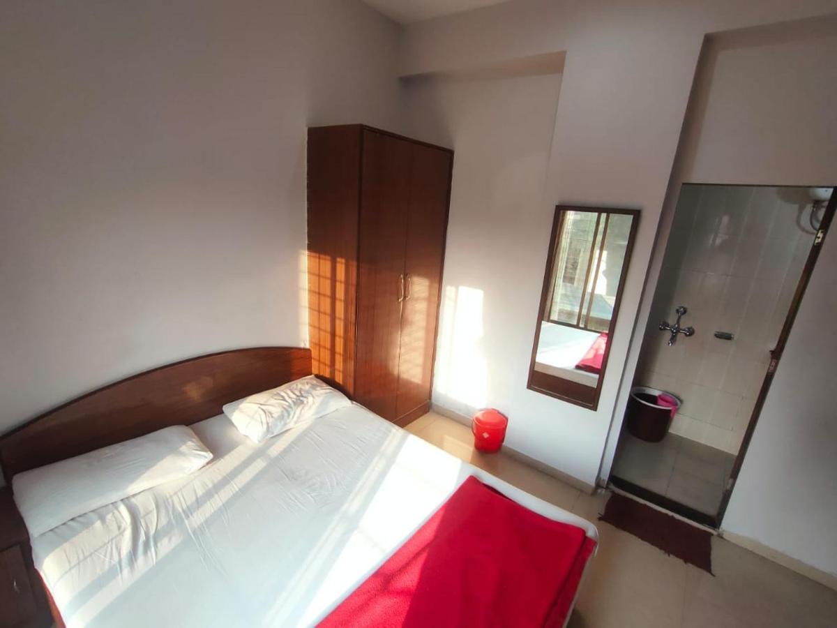 Hotel Skylight 나비뭄바이 외부 사진